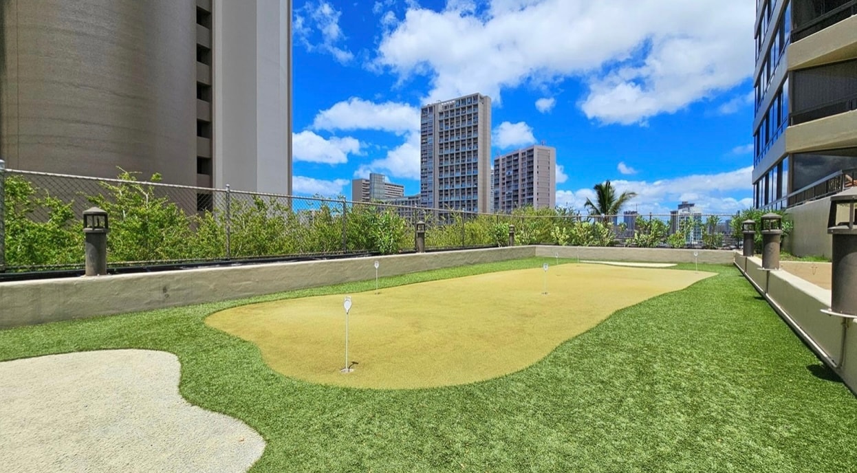 Building Photo - 2499 Kapiolani Blvd