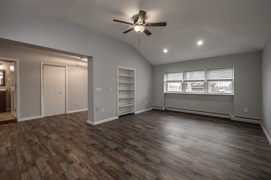 Building Photo - 4559 Makyes Rd