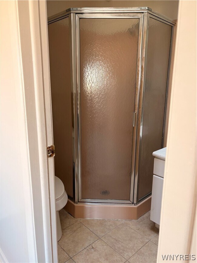 Building Photo - 141 Draden Ln