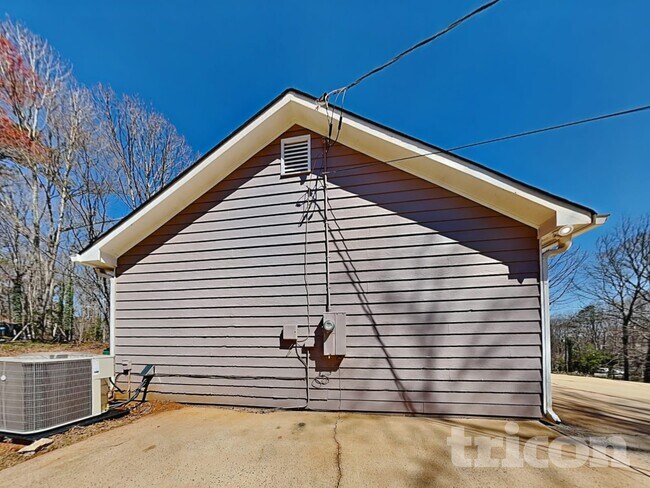 Building Photo - 313 Westchester Way