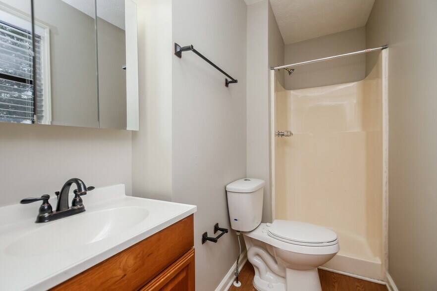 Building Photo - 3455 Stallion Ct