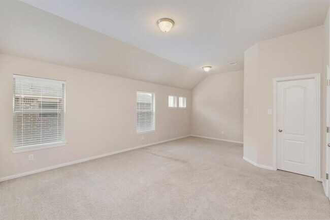 Building Photo - 753 Hot Spring Valley