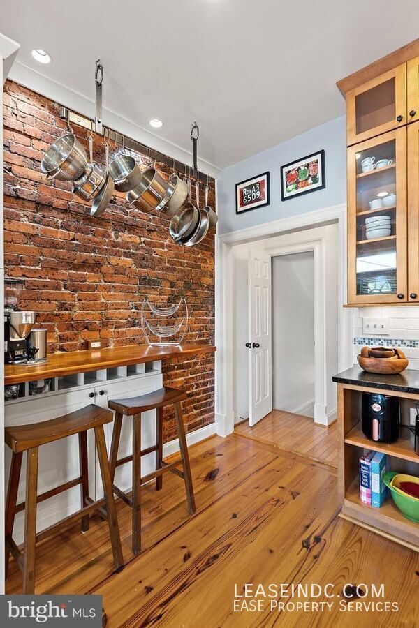 Building Photo - 260 15th St SE