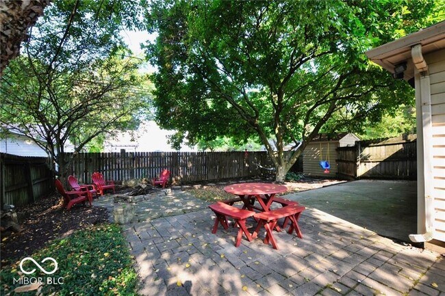 Building Photo - 5754 Primrose Ave