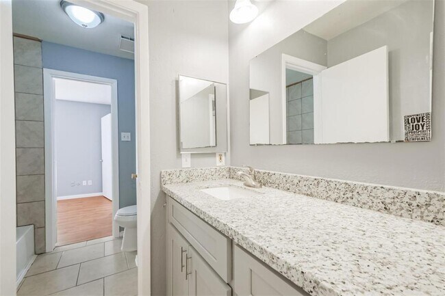 Building Photo - 10822 White Oak Bend Dr