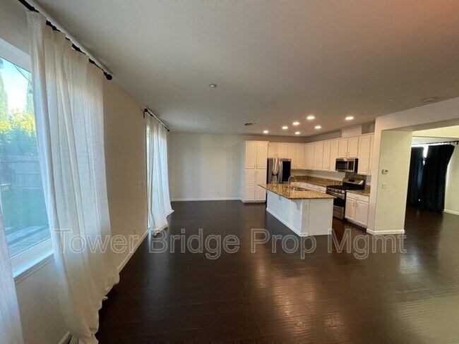 Building Photo - 5508 Copper Sunset Way