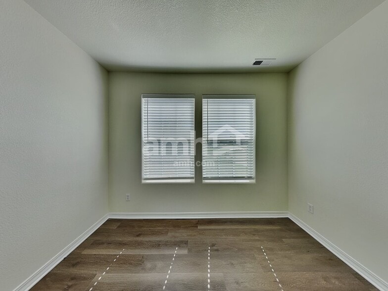 Building Photo - 3713 Winter Sun Dr