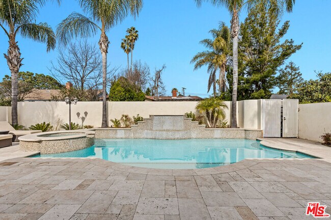 Building Photo - 12419 Erwin St