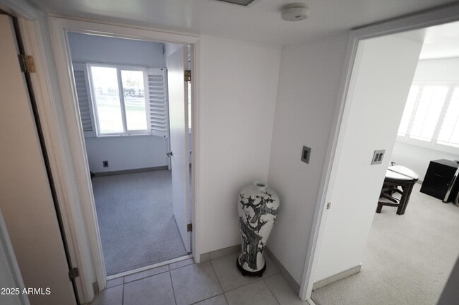 Building Photo - 7820 E Camelback Rd