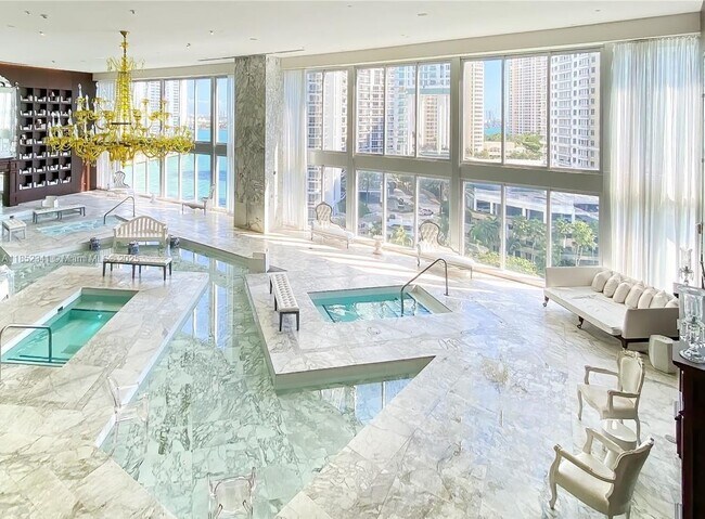 Building Photo - 465 Brickell Ave