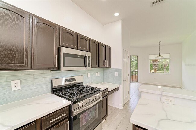 Building Photo - 8261 Miramar Way