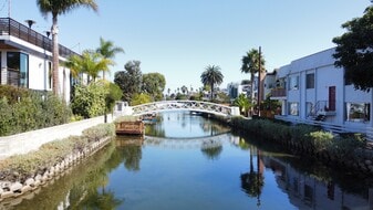 Building Photo - 2010 Pacific Ave