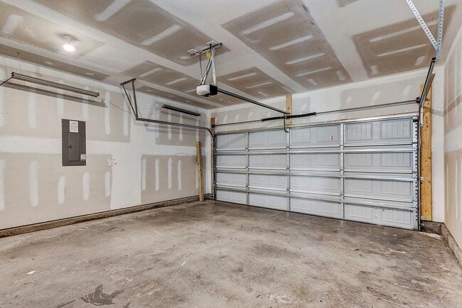 Building Photo - 33 Long Mdw Ln