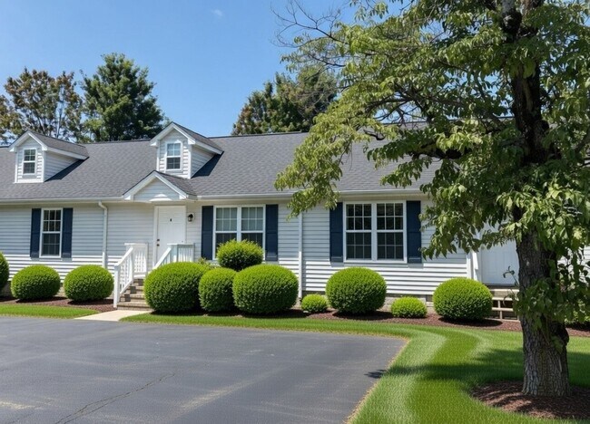Building Photo - Oak Hill Village