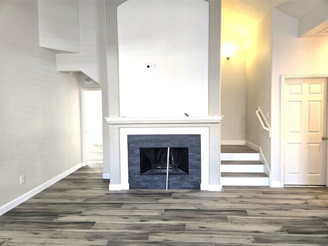 Building Photo - 6435 Richland Hills Dr