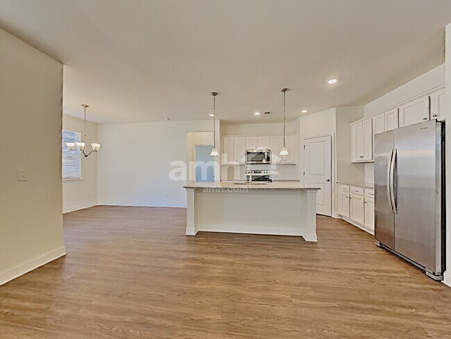 Building Photo - 214 Lake Vista Dr