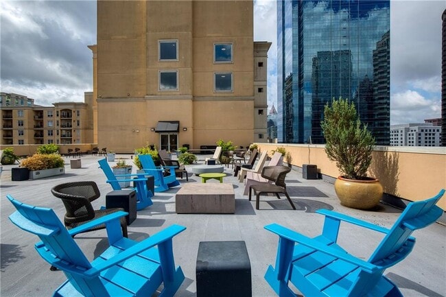 Building Photo - 1101 Juniper St NE