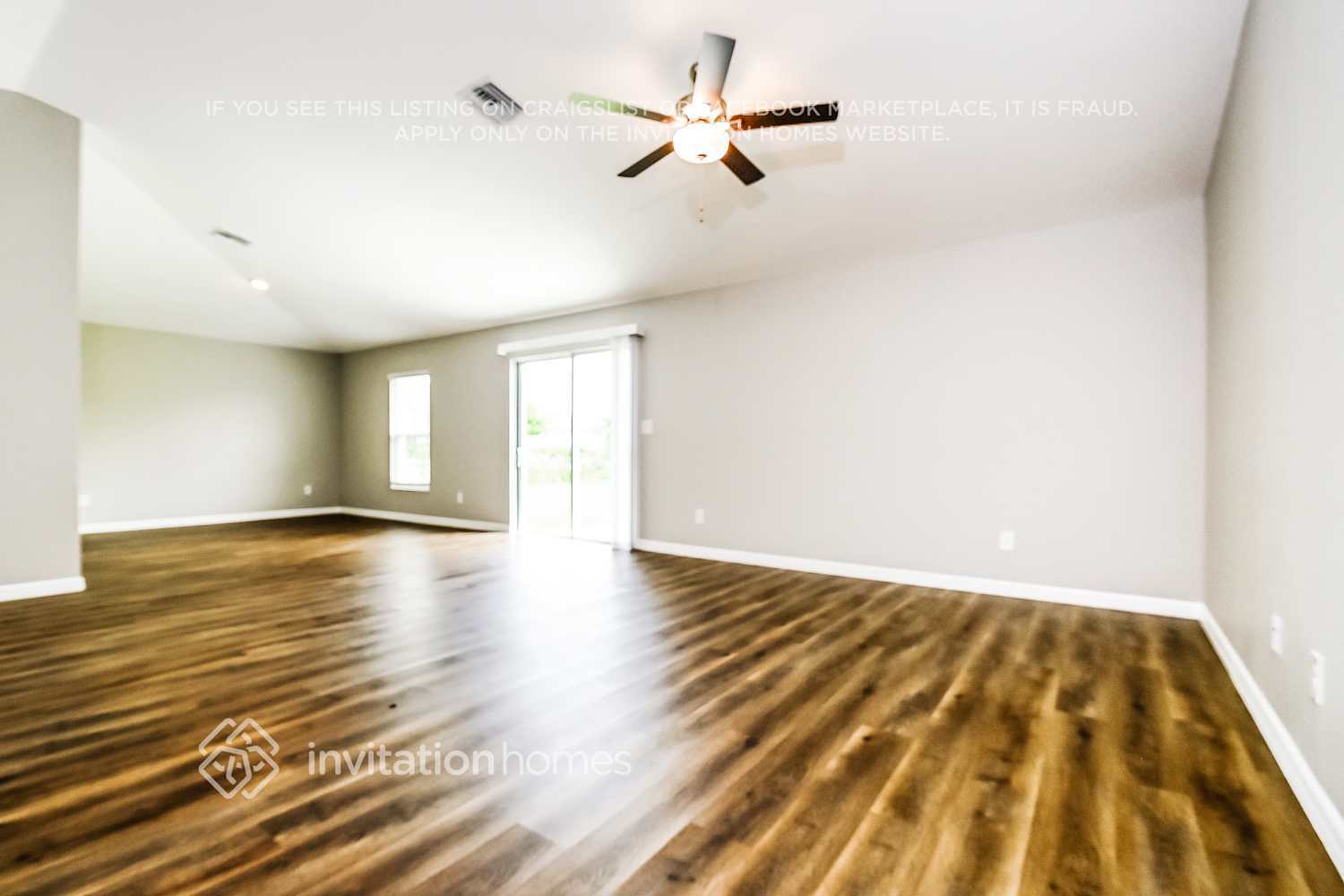 Building Photo - 384 Dewhurst St