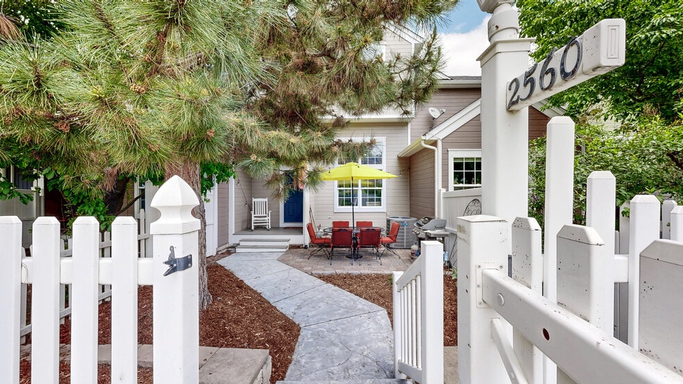Building Photo - 2560 Concord Cir