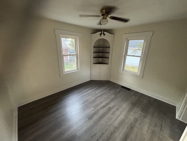 Building Photo - Spacious & Bright 2BR Duplex Unit Featuring Private Yard & Ample Parking