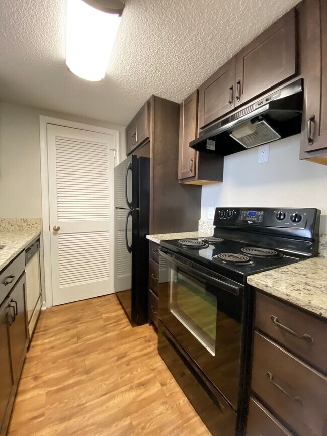 Building Photo - wh506