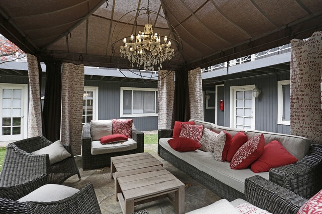 Building Photo - Avalon