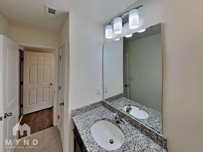 Building Photo - 14122 Loyola Ridge Dr