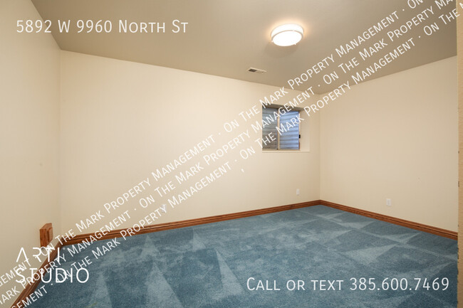 Building Photo - $1,000 Off 1st Month's Rent - Highland