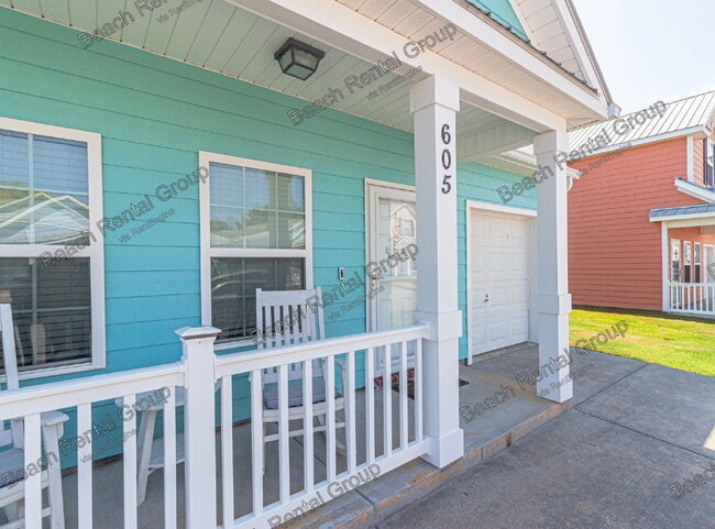 Building Photo - 605 Surfsong Way