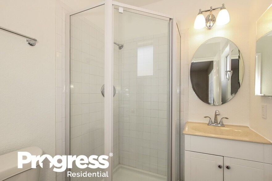 Building Photo - 3552 E Le Marche Ave