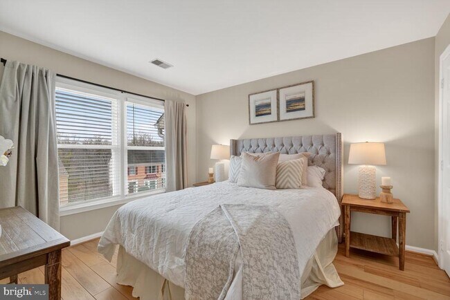 Building Photo - 8713 Wadebrook Terrace