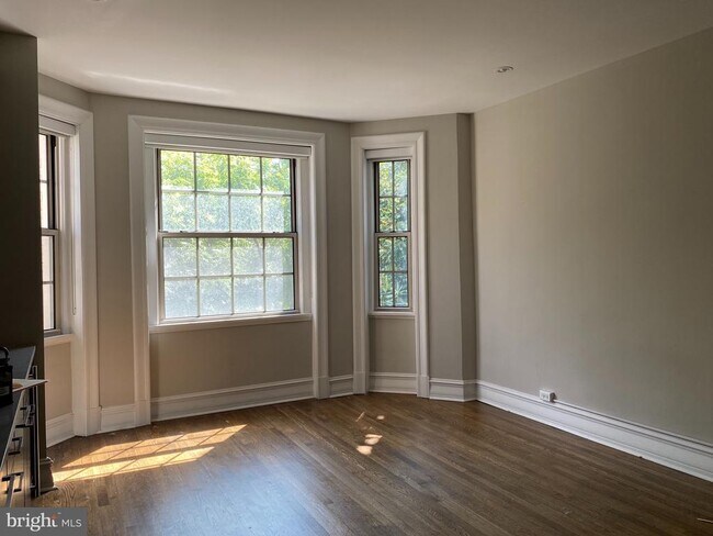 Building Photo - 1801 16th St NW