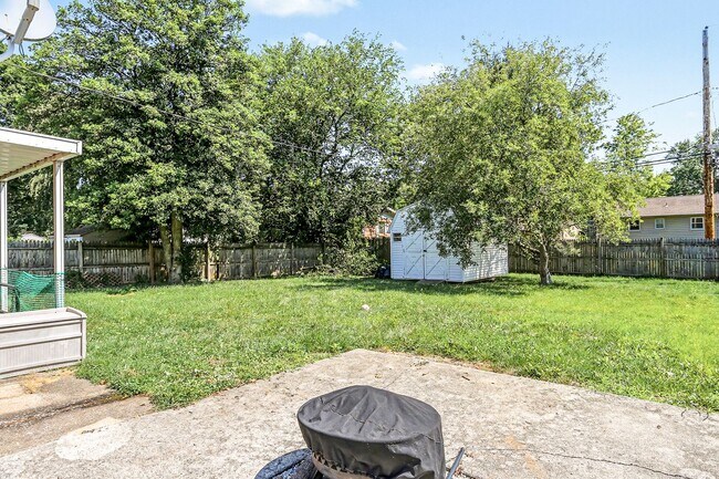 Building Photo - Three bedroom, two bath single family home in Camp Hill