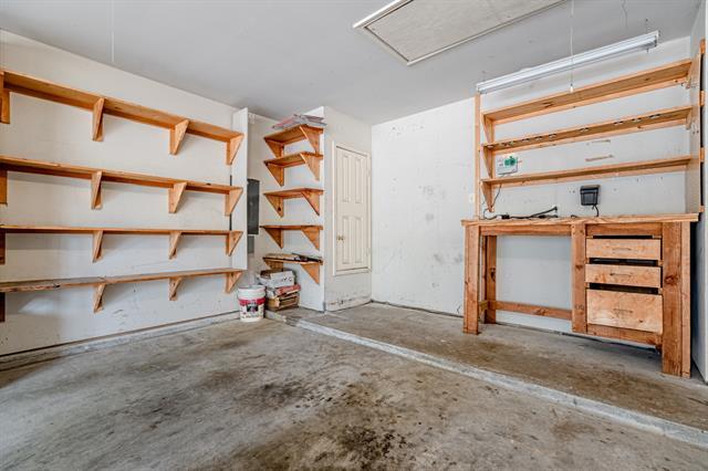 Building Photo - 7022 Escondido Dr