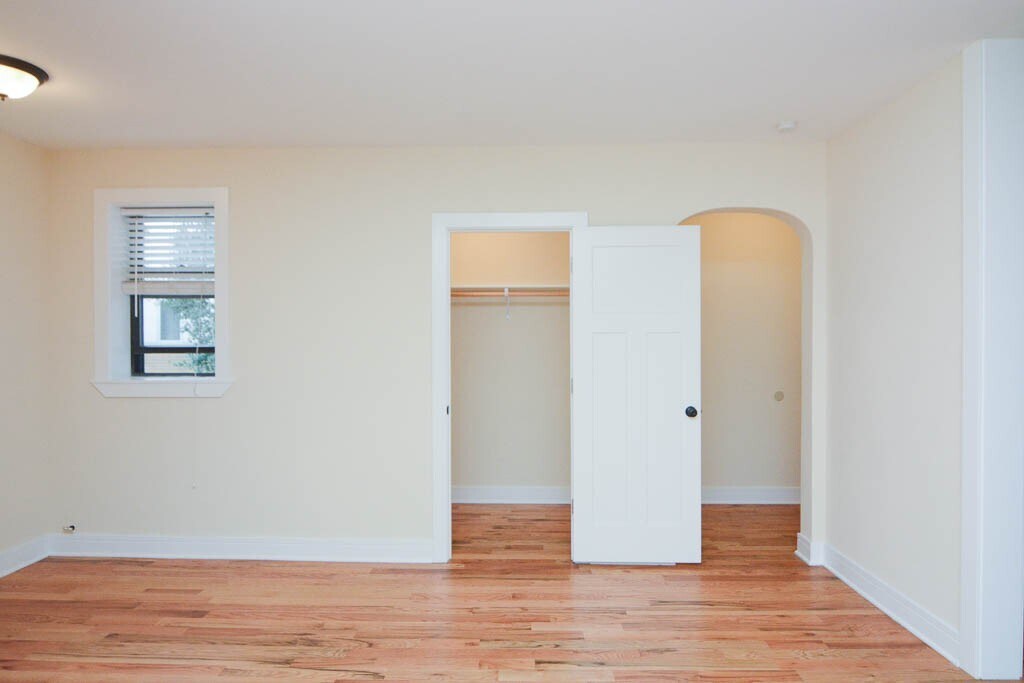 Building Photo - 4530 N Damen Ave