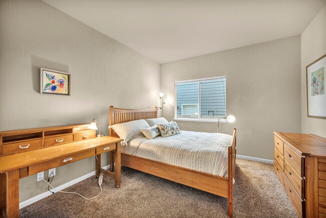 Building Photo - 4731 Ellicott Wy