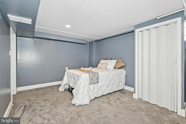 Building Photo - 8272 Kavanagh Rd