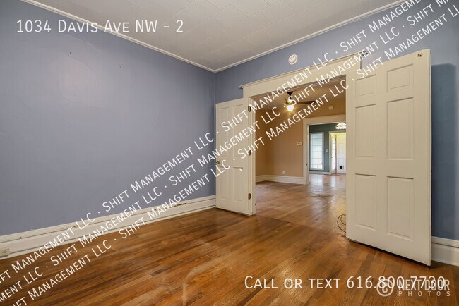 Building Photo - 1034 Davis Ave NW