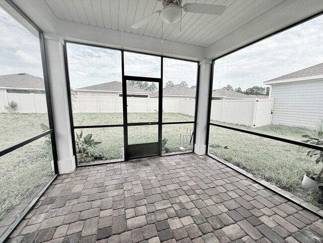 Building Photo - Like New Home In Highland Chase