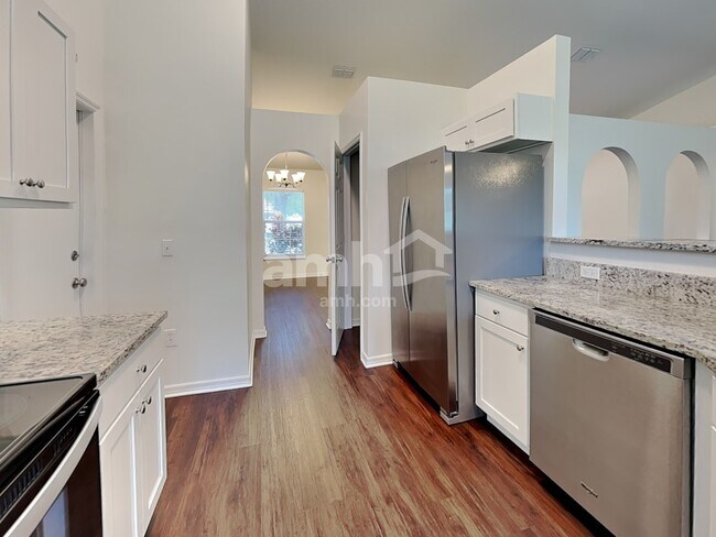 Building Photo - 1812 Roper Rd