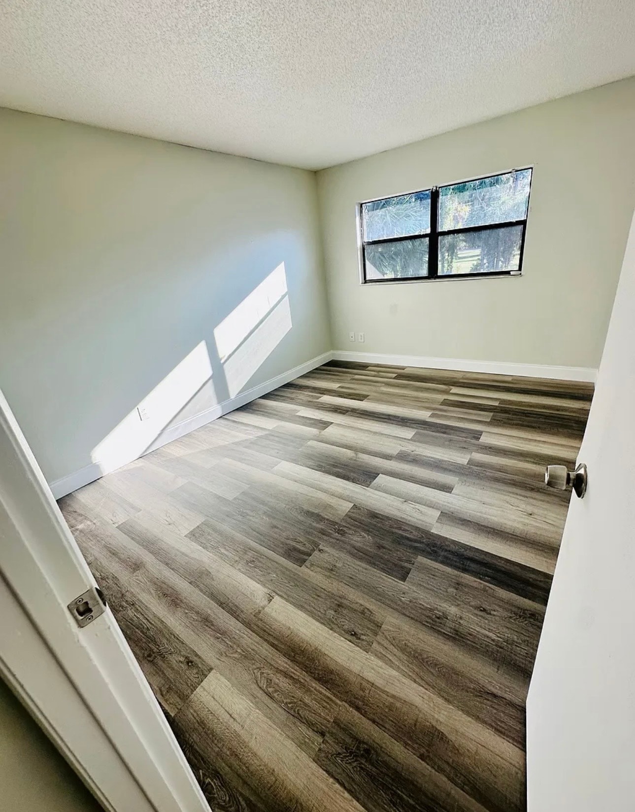 Building Photo - 1504 Virginia Ave