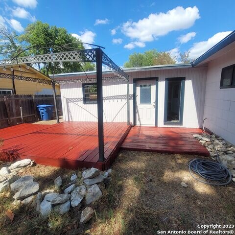 Building Photo - 3606 Versailles Dr
