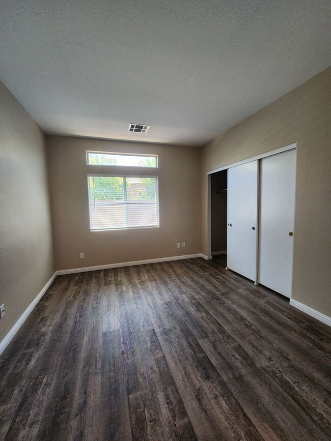 Building Photo - 7748 Cascade Bluffs Ct