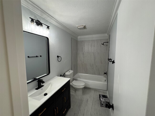 Building Photo - 6512 Kentwick Dr