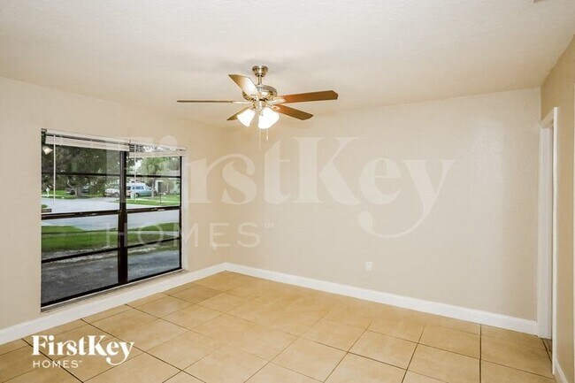 Building Photo - 11310 NW 38th Pl