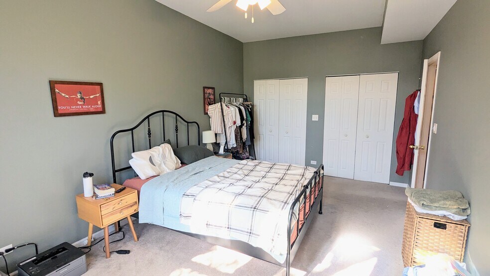 Building Photo - 3719 W Byron St