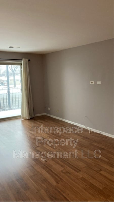 Building Photo - 9937 S Cicero Ave