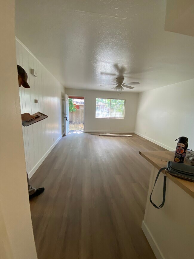 LIVING ROOM - 1132 Parkview Street