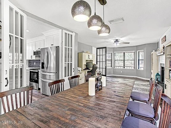 Building Photo - 120 Wippletree Ct