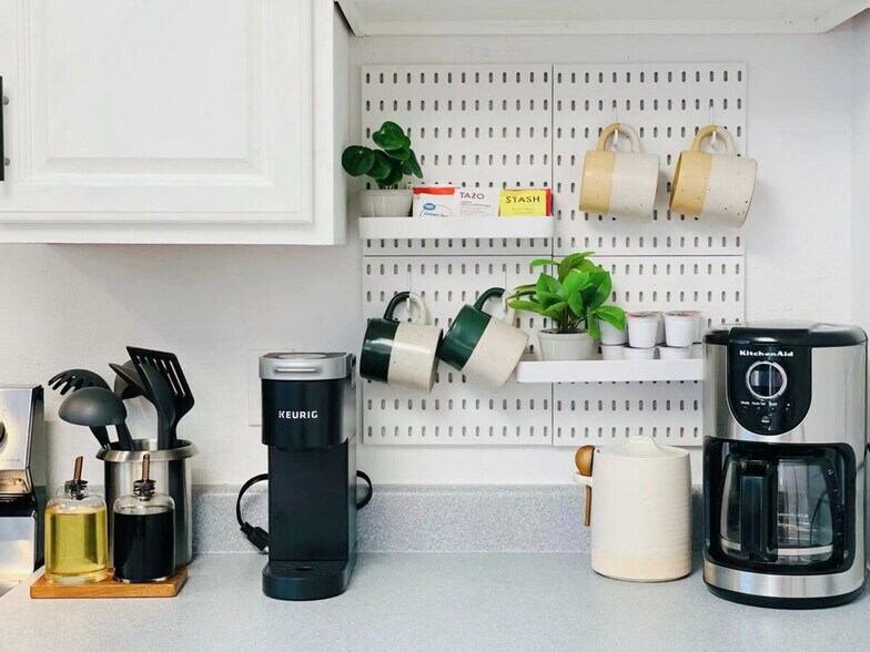 Building Photo - 226 Paradise Dr